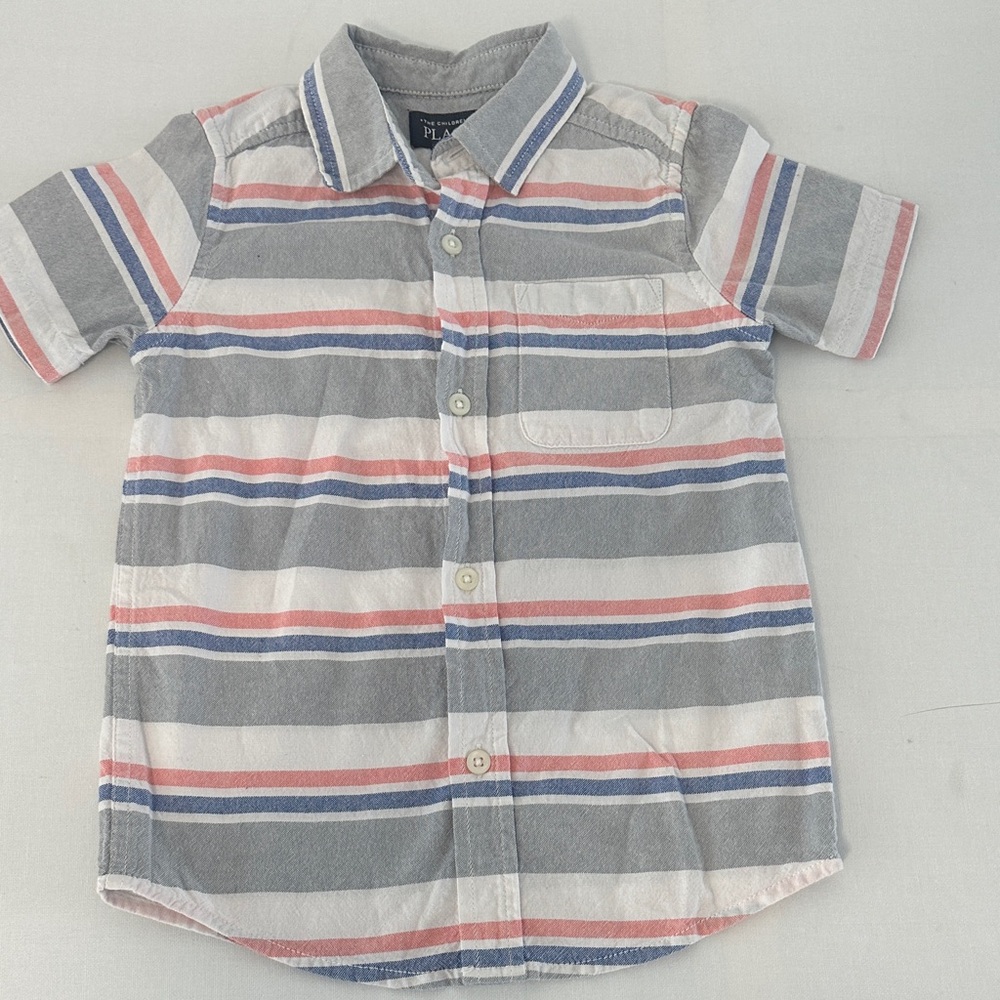 Bundle of 2' Striped and Plaid Short Sleeve Shirts 5T - Picture 2 of 5